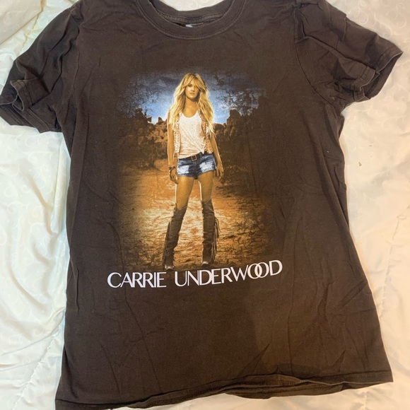 Carrie Underwood Storyteller Tour Tshirt Circa 2016 - Picture 1 of 3